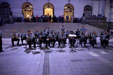 Banda da PMERJ celebra aniversário do Palácio Pedro Ernesto com repertório popular