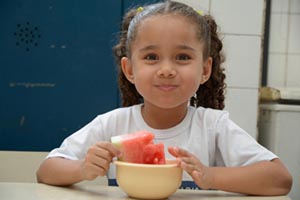 Agora é lei: alimentos ultraprocessados são proibidos nas escolas do Rio