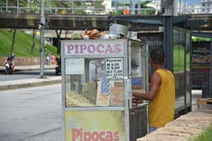 Agora é Lei: Ofício de pipoqueiro de rua passa a ser patrimônio carioca