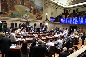 Vereadores aprovam abertura da Bolsa de Valores do Rio